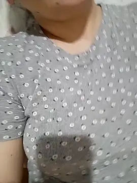 emilyhomegirl1 - Emilyhomegirl1's free webcam