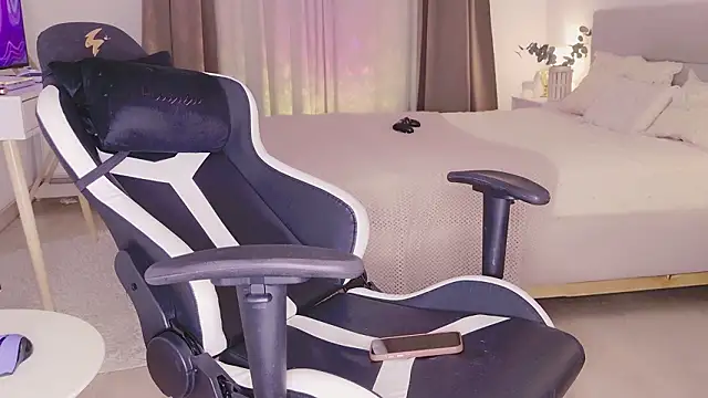 _rose_monarch_ webcam