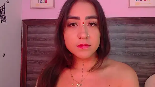 adaamillan (Ask my age) - Fingering Missionary + Toy