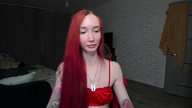 Roxy_Silver webcam