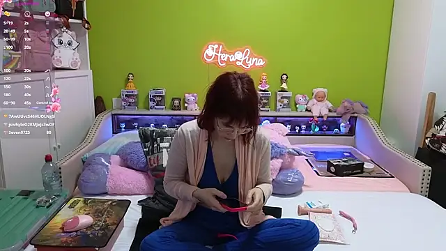 _heraluna_ - _HeraLuna_'s free webcam - UK Sex Cams