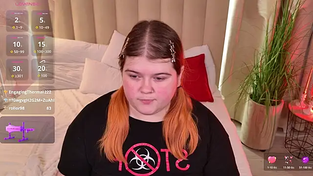 mia_ray (F young) - Hands under panties tease  😳