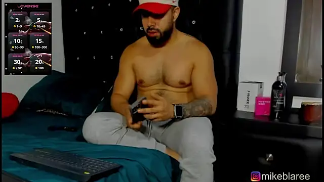 mikeblaree - Mikeblaree's free webcam