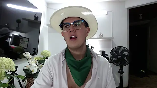 dylan_santiago_ webcam