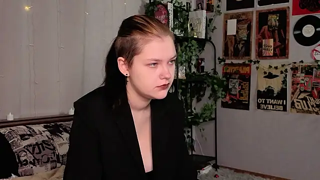 bevhanni (F teen) - Eye contact + kiss