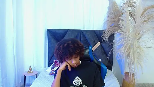 angelll18_ (M twink) - Cum together ?