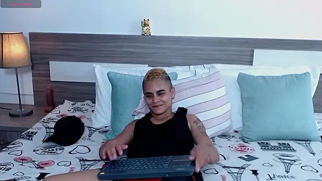 Liiamthompson webcam