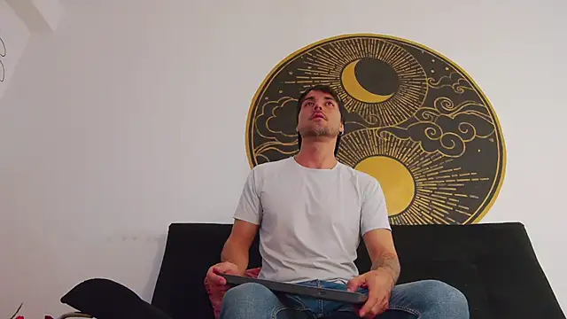 Adam_MillanFF webcam