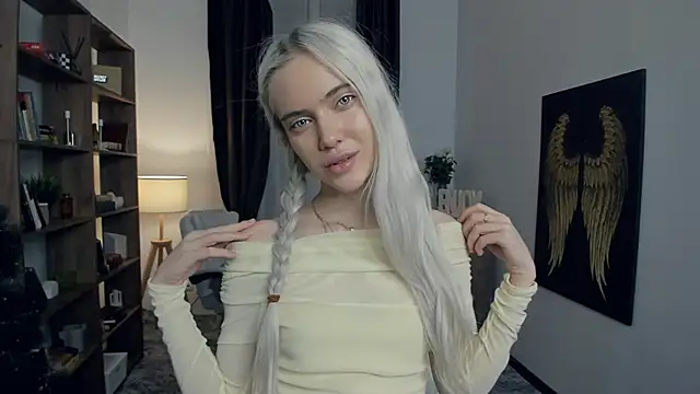 KristalCrowner webcam