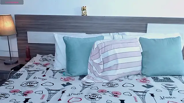 Liiamthompson webcam