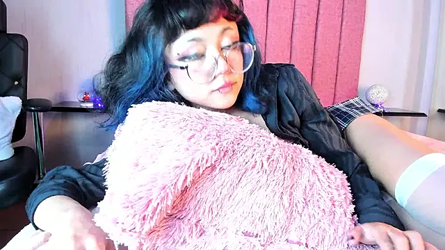 terumikitty - TerumiKitty's free webcam - UK Sex Cams