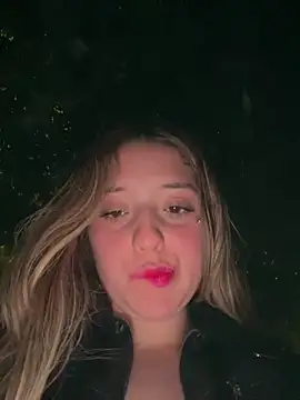 baby__otaku (F teen) - Showing your boobs to a stranger!