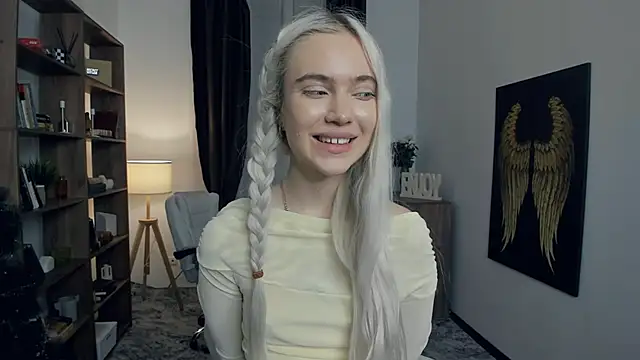 KristalCrowner webcam