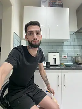 juliann69ramiro - Juliann69Ramiro's free webcam - UK Sex Cams