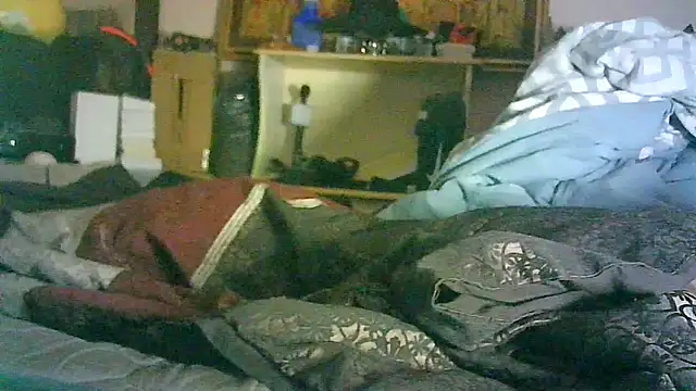 ON3YOULLN3VER_FIR3 webcam