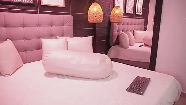 BellaLatinaTS webcam