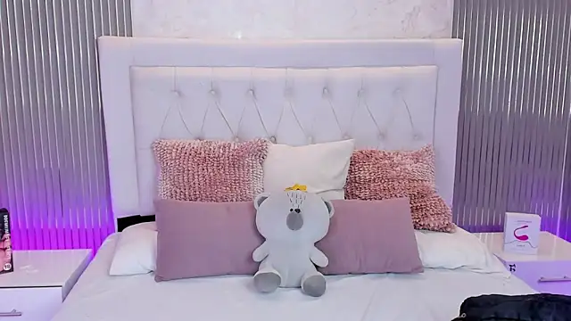 MelodySweetHoney webcam