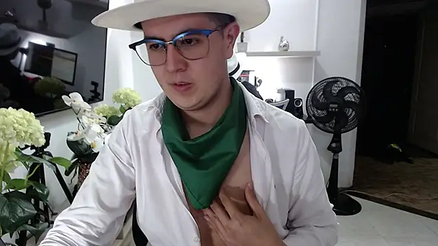 dylan_santiago_ - Dylan_santiago_'s free webcam - UK Sex Cams