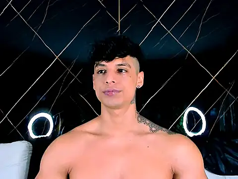 wolfe_owen - Wolfe_Owen's free webcam - UK Sex Cams