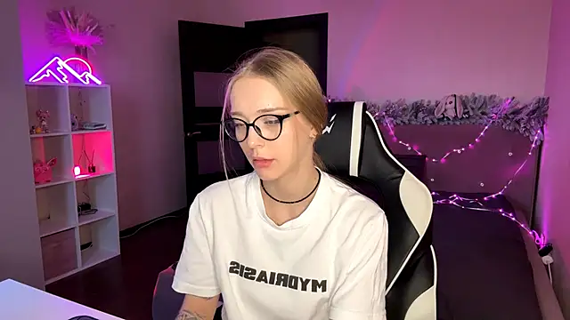 evapeace - EvaPeace's free webcam - UK Sex Cams