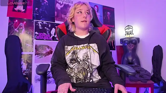 mistresscrowley666 webcam