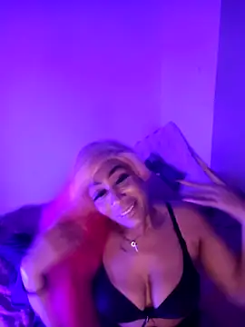 iamlalamilano webcam