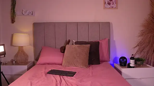 curvyliciousss webcam