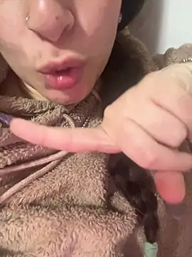 lylyacachonda webcam