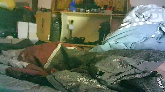 ON3YOULLN3VER_FIR3 webcam