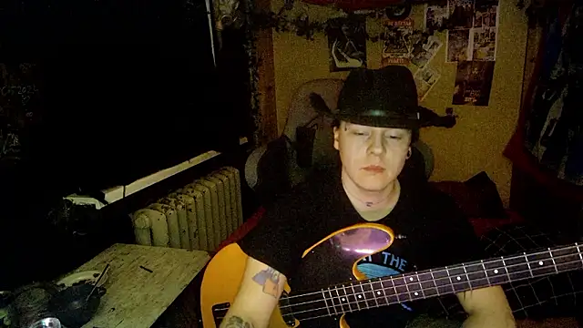 iloveCrocodiles webcam