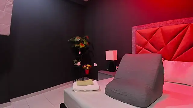 mia_milff (F milf) - SHOW MY TIGHT PUSSY