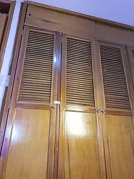 amaiasalvatore (F young) - take off shirt + show tits