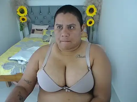 hotlesby_valery webcam