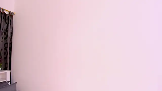 mistt_mia (F teen) - Using my dildo until I can't take it any