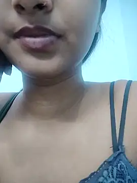 Webcam Model (Sweety_Live_)  is live.Free join now!