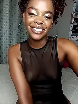 Webcam Model (Eve_Scarlet)  is live.Free join now!