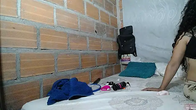 CataleyaRosee webcam