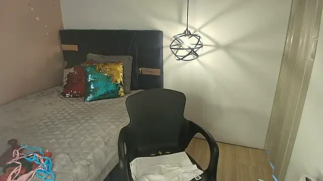 Charlotte__Gray webcam