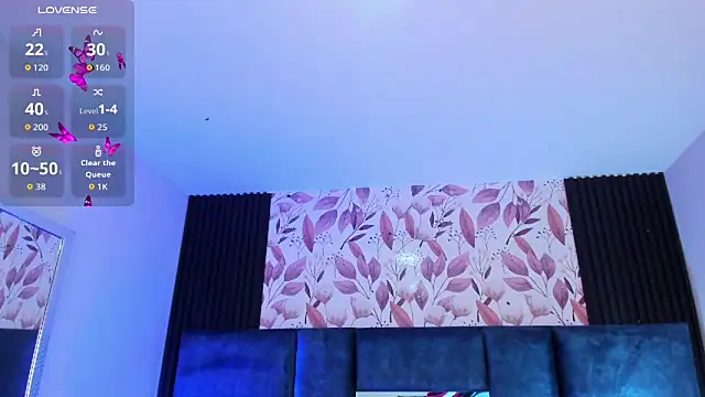 ammyjones_ (F teen) - sexy streaptease + spanks