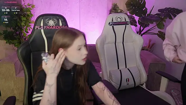 selena_glow - Selena_Glow's free webcam - UK Sex Cams