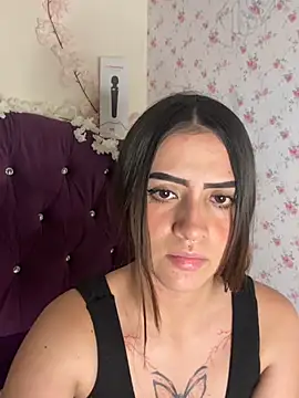 lunaablossom (G teen) - Domi inside