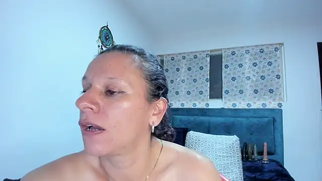 sofi_saliva2511 webcam