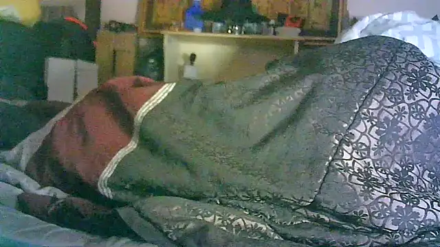 ON3YOULLN3VER_FIR3 webcam