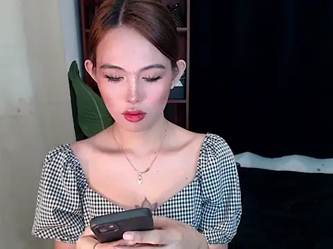 Lara_Salvatore webcam