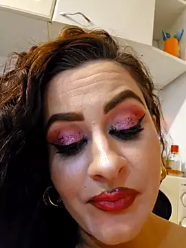 WatchTheQUEEnConQuer88 webcam