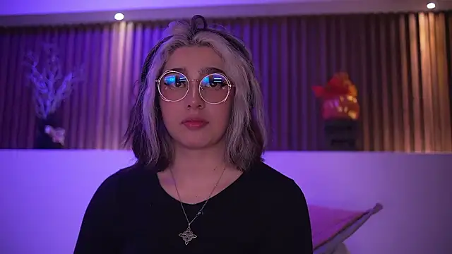 gabyrose9 - GabyRose9's free webcam - UK Sex Cams