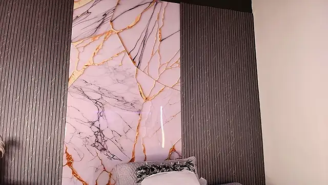 big_tits_in_your_face webcam