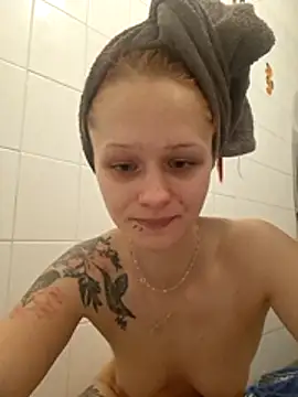 RedTeufelGirl webcam