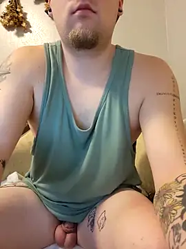 Tattoodaddycumslut webcam