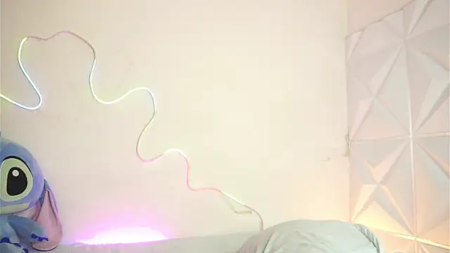 LeagueOfLovers webcam